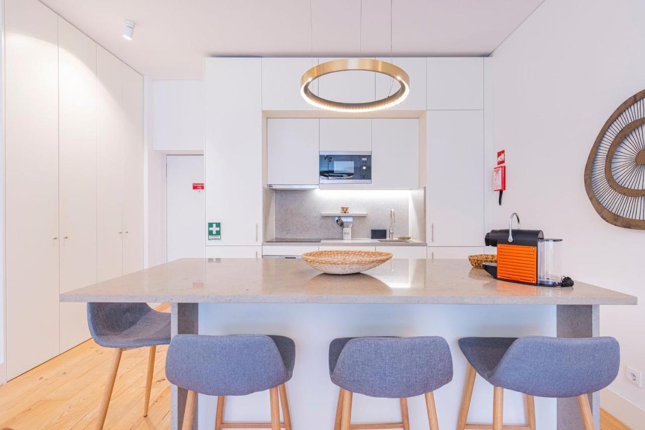Modern Rustic Flat In Santos By Lovelystay Lissabon Exterior foto